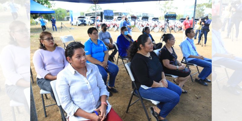 Nueva flota vehicular se entrega a Centros Tecnológicos del país