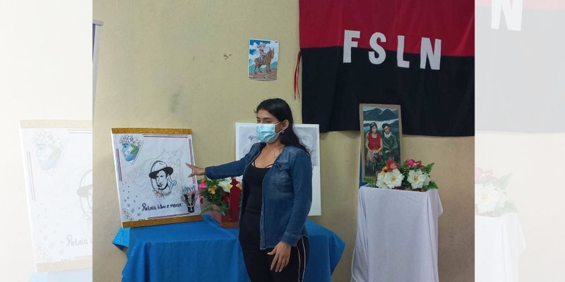Estudiantes técnicos de Somoto demuestran su talento artístico dibujando al General Sandino