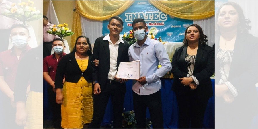 Centro Tecnológico de Somoto, celebra una emotiva y especial Ceremonia de Entrega de Títulos