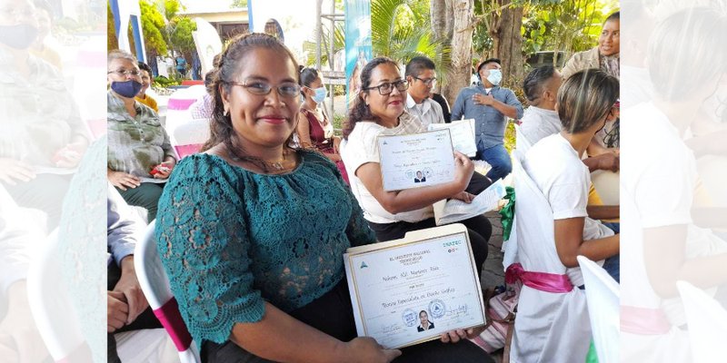 120 Técnicos Profesionales de Masaya  Festejan su Graduación