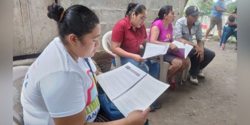 Pobladores de Comunidad El Cobano, en San Isidro aprenden elaboración de leches saborizadas