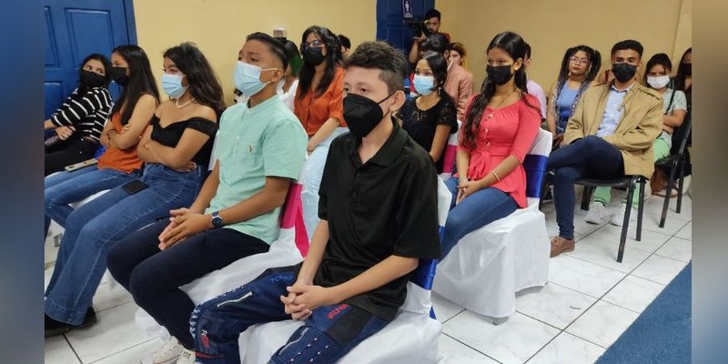 Finalizan con éxito cursos libres de inglés en Managua