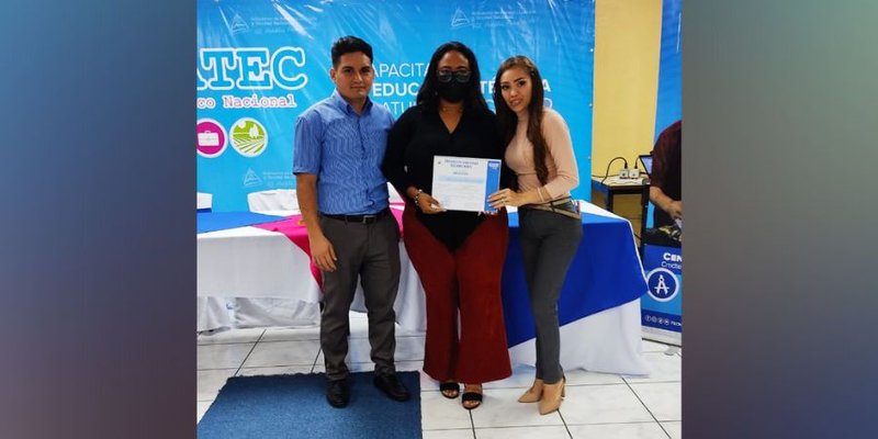 Finalizan con éxito cursos libres de inglés en Managua