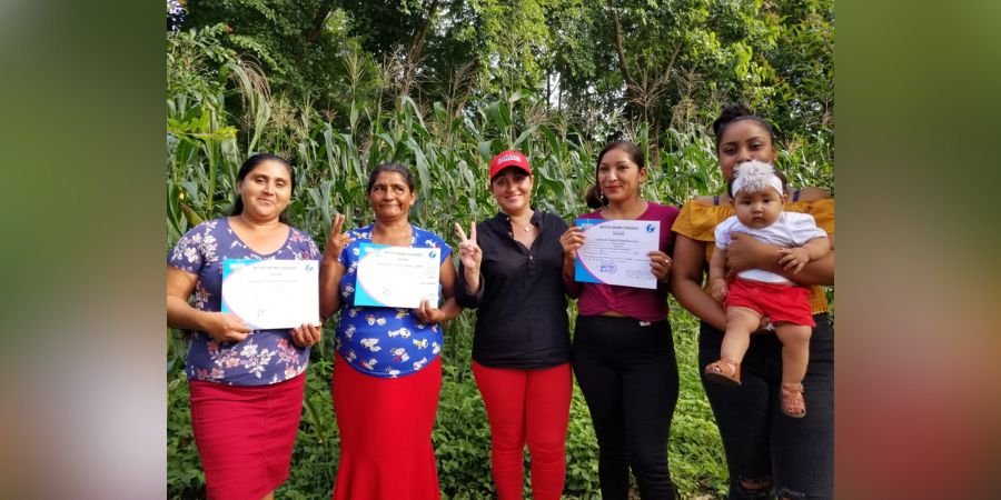 Comunidad San Diego en Carazo celebran entrega de Certificados de Técnicos de Campo