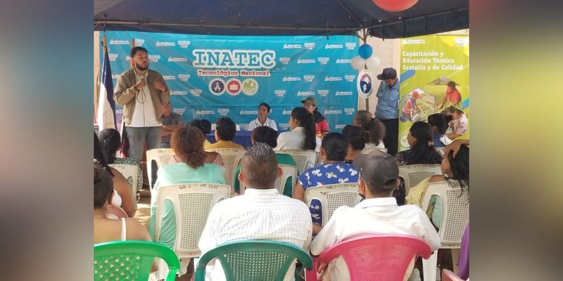 Comunidad San Diego en Carazo Celebran entrega de Certificados de Técnicos de Campo