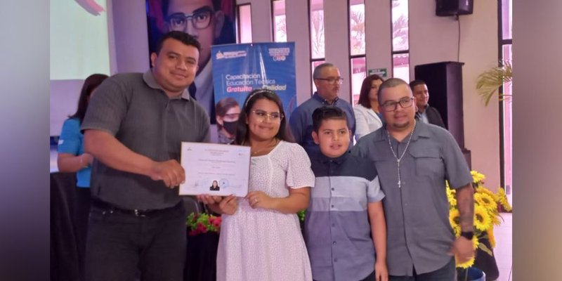 44 Nuevos Técnicos Profesionales se gradúan en Estelí