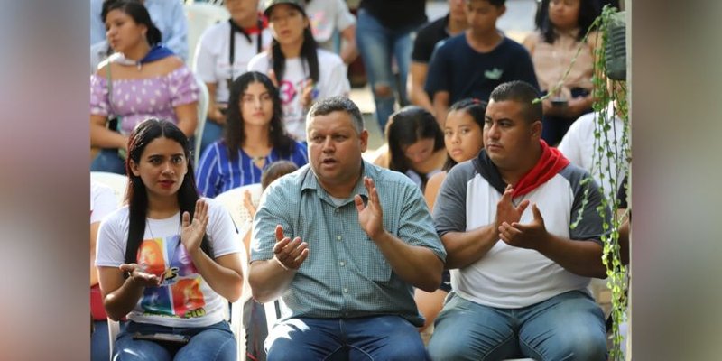 Tecnológico de El Sauce Devela Monumento en Homenaje a la Chinita Arlen Siu