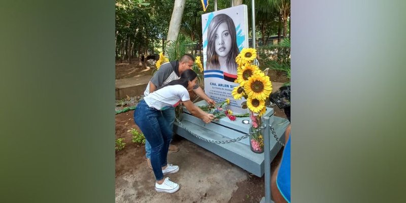 Tecnológico de El Sauce Devela Monumento en Homenaje a la Chinita Arlen Siu