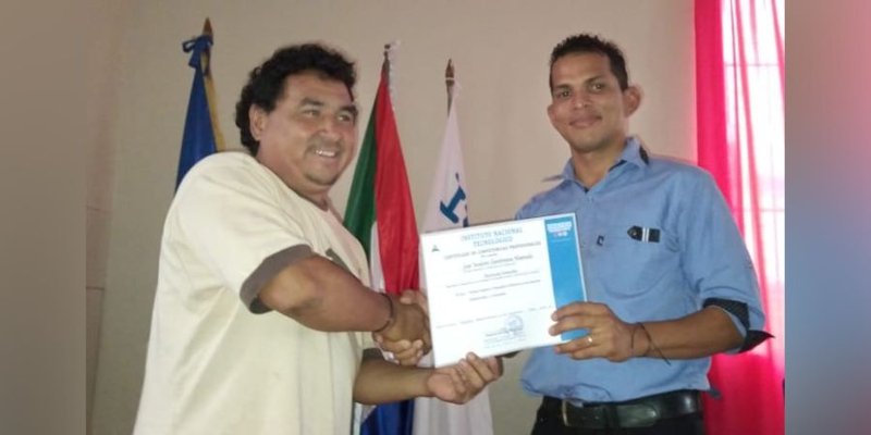 Certifican a Personas con Experiencia y sin Título en el Caribe Sur de Nicaragua