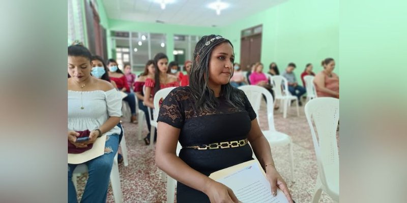 Rivenses reciben certificados de Cursos desde las Escuelas Municipales de Oficio