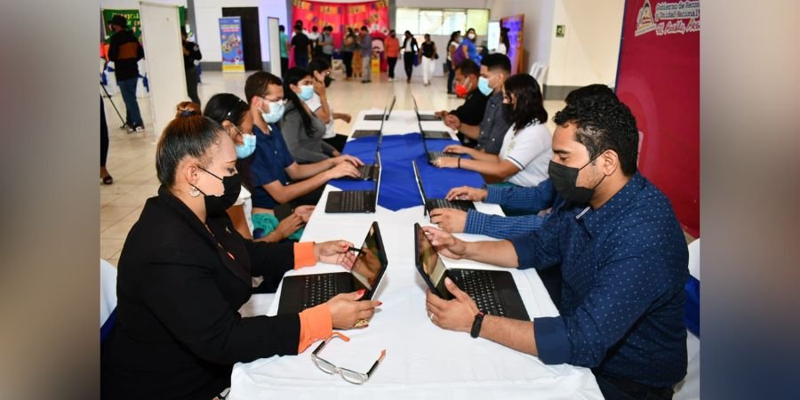 1300 docentes inician formación como Técnicos Especialistas en Didáctica del Idioma Inglés