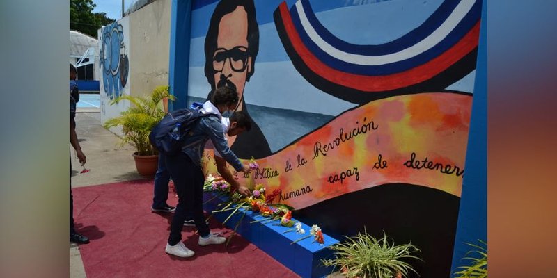 Centro Técnico de Granada Conmemora al Comandante Pedro Arauz Palacios