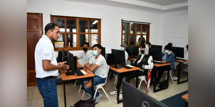 Inauguración de las instalaciones del Centro Nacional de Innovación y Tecnología Francisco “El Chele” Moreno