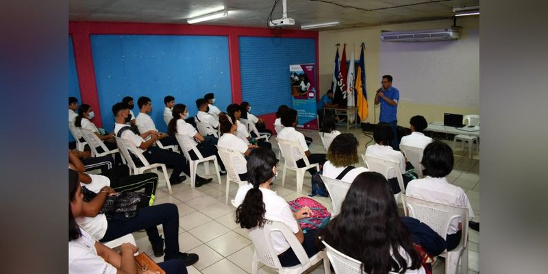 Fomentan el intercambio Literario y Poético entre estudiantes técnicos