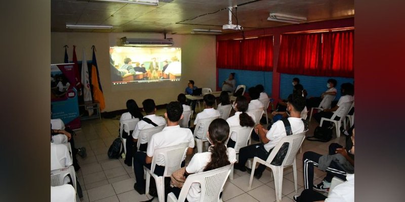 Fomentan el intercambio Literario y Poético entre estudiantes técnicos