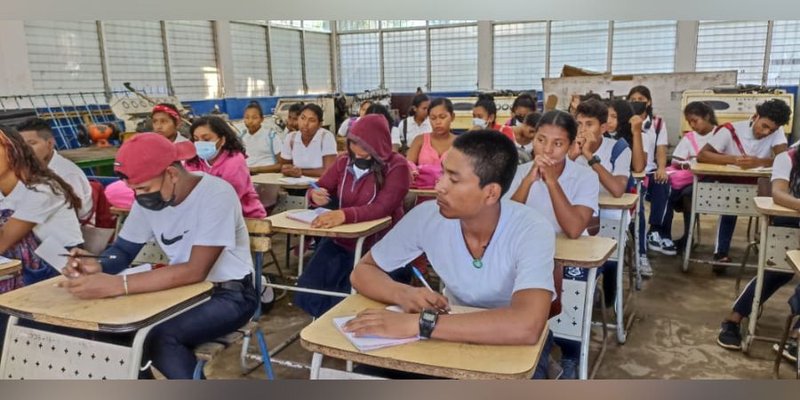Estudiantes de Secundaria conocen instalaciones del Centro Tecnológico de Puerto Cabezas