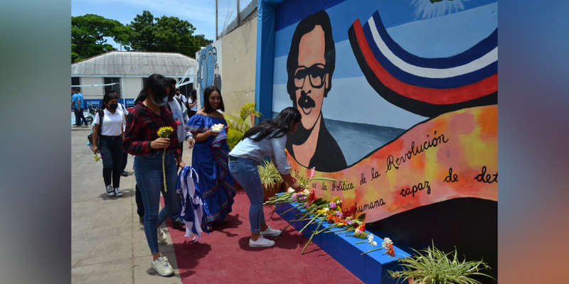 Centro Técnico de Granada Conmemora al Comandante Pedro Arauz Palacios