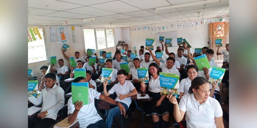 2 mil 200 protagonistas del Triángulo Minero, reciben material para cursos del Programa Vocación Productiva