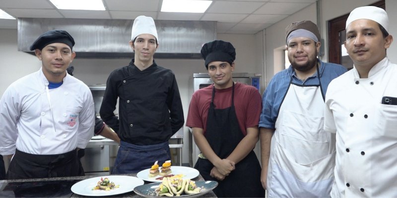 Protagonistas del Curso Cocina Creativa presentan Técnica Culinarias Ingeniosas