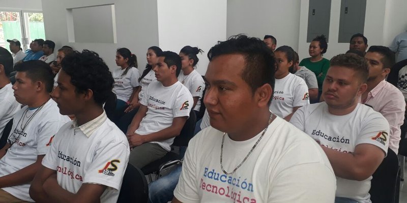 Jóvenes protagonistas de la educación técnica en Matagalpa