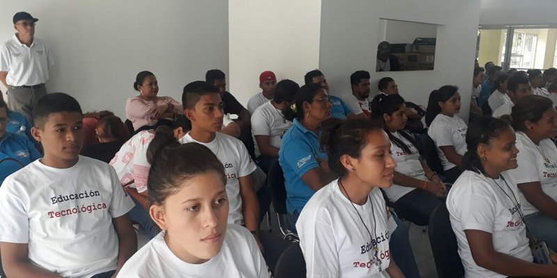 Jóvenes protagonistas de la educación técnica en Matagalpa