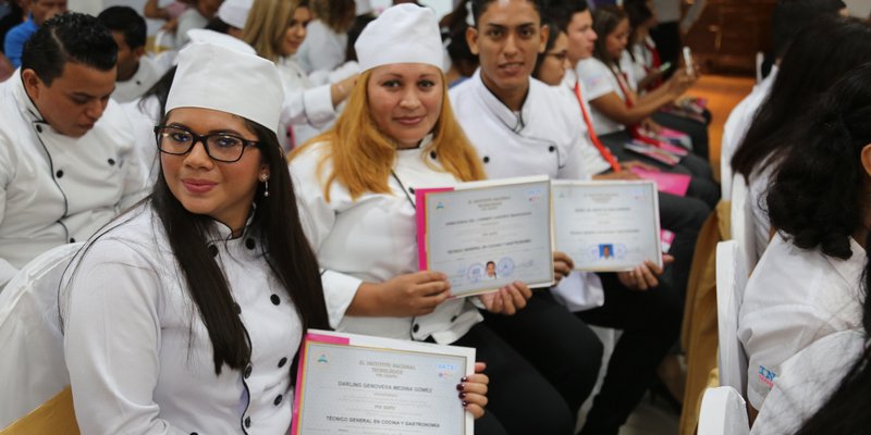 Egresan nuevos técnicos para los sectores  de Hotelería y Turismo e Industria y Construcción