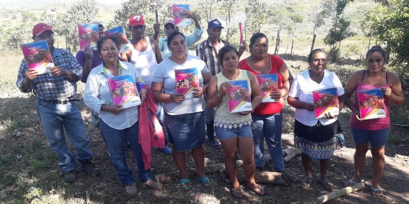 Pobladores fortalecen sus conocimientos  en el rubro aves y cerdos