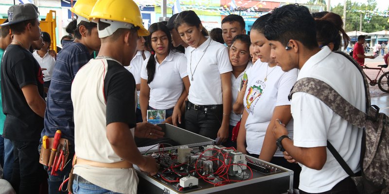 TECNacional - Centros Tecnológicos de Chinandega realizan Feria de Exposición Tecnológica