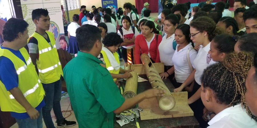 Feria Tecnológica en el instituto Maestro Gabriel de Managua