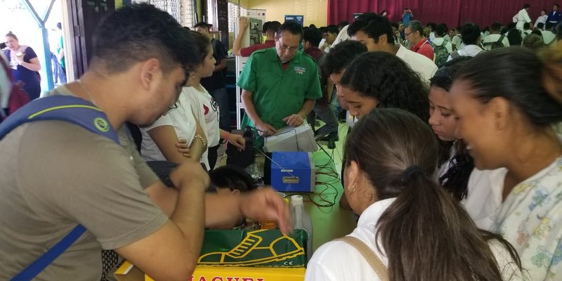 Feria Tecnológica en el instituto Maestro Gabriel de Managua