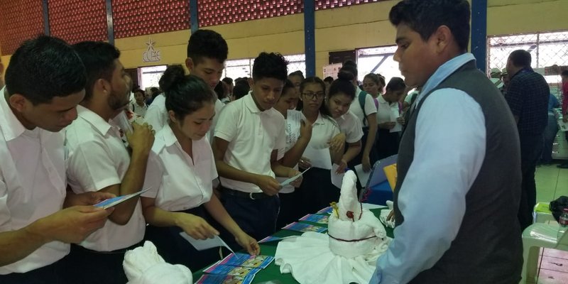 Feria Tecnológica en el instituto Maestro Gabriel de Managua