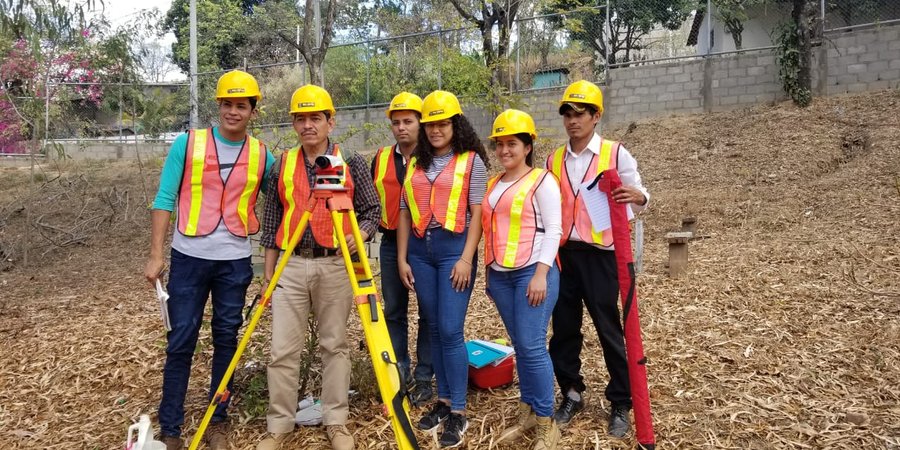 Estudiantes técnicos de Ocotal  Desarrollan sus clases en ambientes de paz