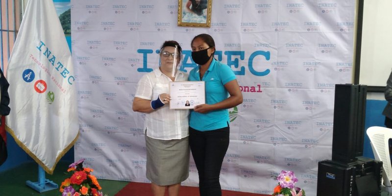 Egresan nuevos profesionales técnicos del sector industrial en Estelí