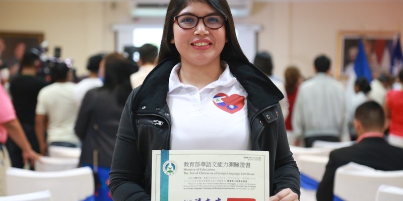 Entrega de certificados del curso Chino Mandarín
