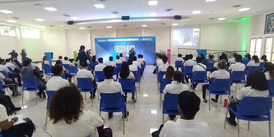 Realizan Conferencia: Mujer es transformación y desarrollo en el Centro Tecnológico Manuel Olivares