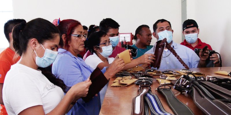 Mujeres que aprenden, emprenden y prosperan a través de la Educación Técnica