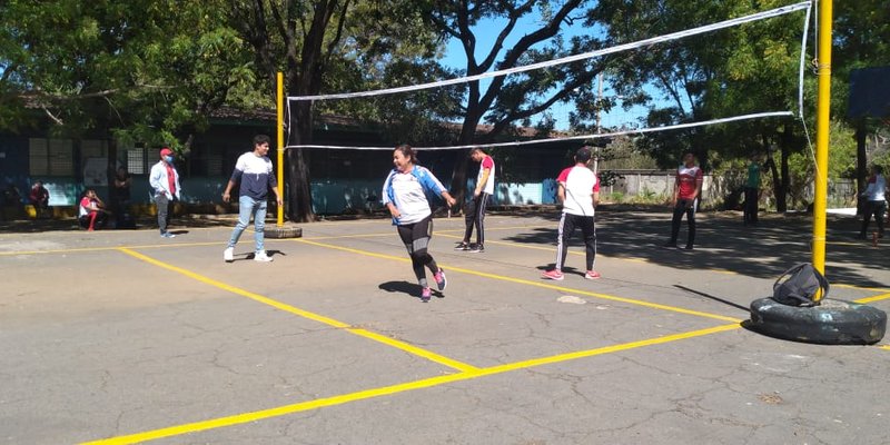 Estudiantes Técnicos Conmemoran al Comandante Hugo Chávez con actividades artísticas y deportivas