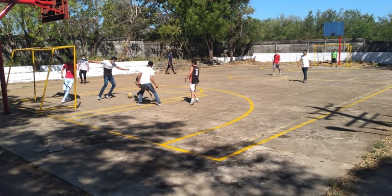 Estudiantes Técnicos Conmemoran al Comandante Hugo Chávez con actividades artísticas y deportivas