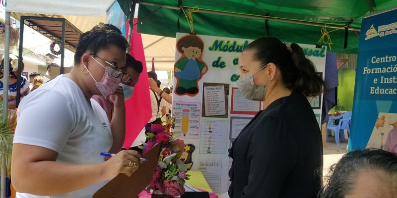 Estudiantes Técnicos de Matagalpa Saludan  Natalicio del General Augusto C. Sandino