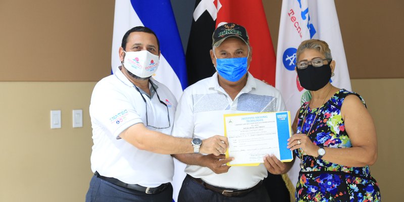 Entregan certificado a trabajadores con experiencia y sin título de Pochomil y Masachapa