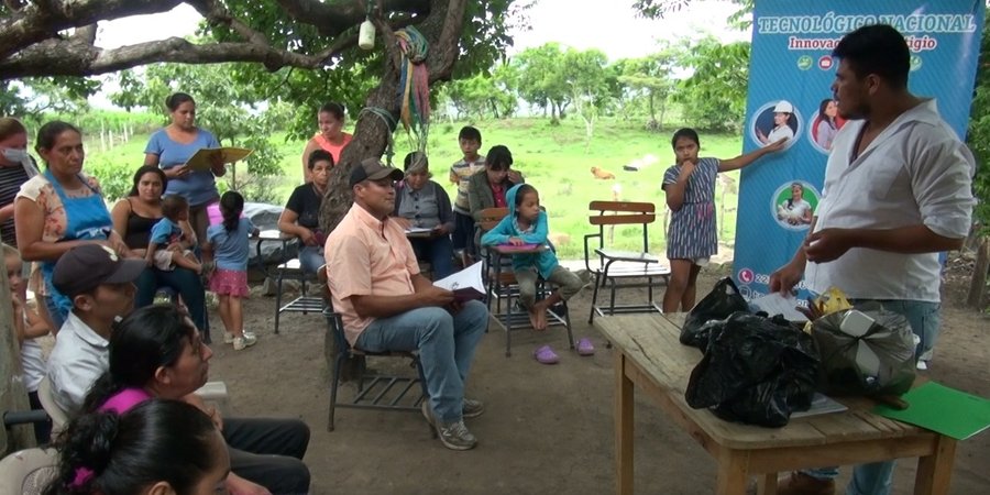 Pobladores de Comunidad El Cobano, en San Isidro aprenden elaboración de leches saborizadas