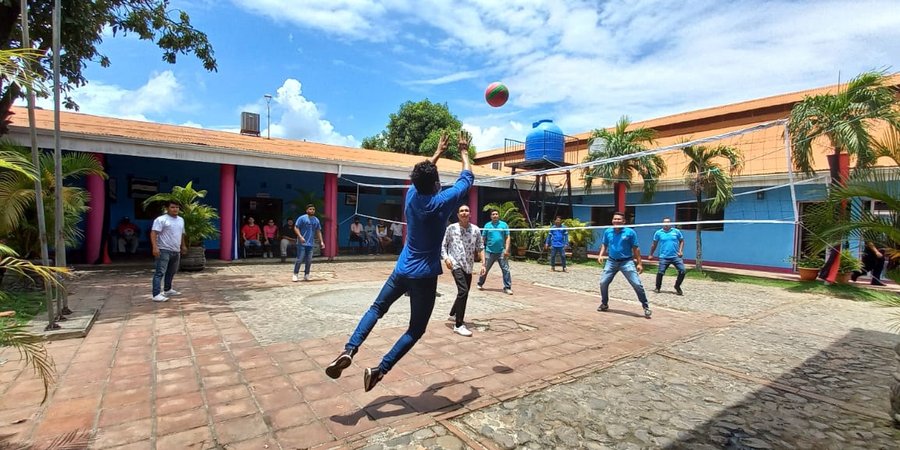Festival Artístico y Cultural en celebración de la Semana de la Juventud desde León