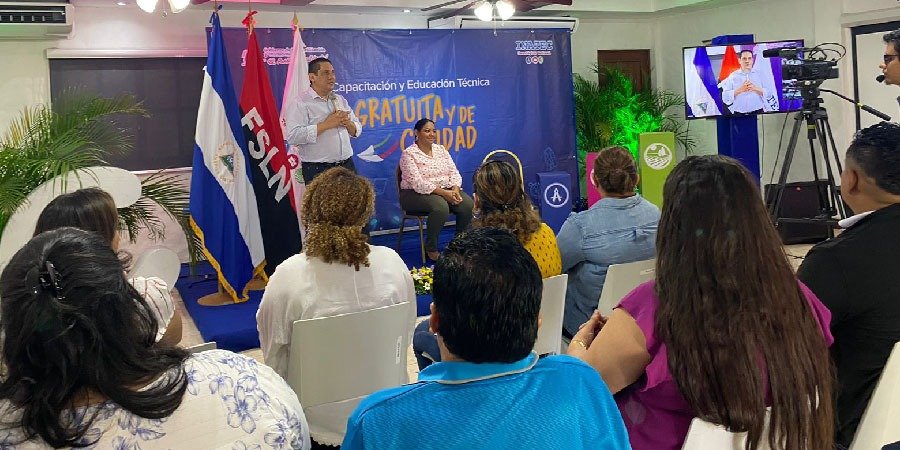 Docentes Técnicos participan de la Clausura del II Encuentro Nacional de Actualización