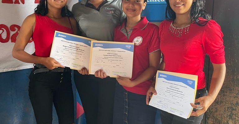 Protagonista de la Comunidad Magnolia en la Costa Caribe Sur finalizan curso del Programa Vocación Productiva