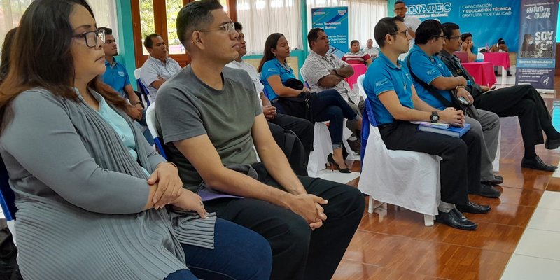 Realizan Mosaico de Herramientas Didácticas y Metodológicas con Docentes de Educación Técnica