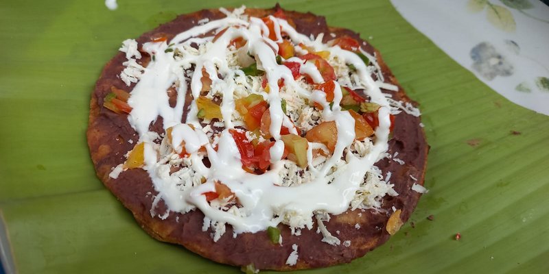 Estudiantes de educación técnica celebran feria gastronómica nicaragüense en saludo a las fiestas patrias