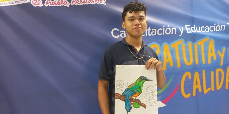 Estudiantes técnicos demuestran su amor a la patria, por medio del dibujo artístico