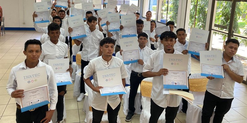 ¡Por amor a Nicaragua! Centro Tecnológico Padre Teodoro Kint, El Viejo celebra graduación de Educación Técnica