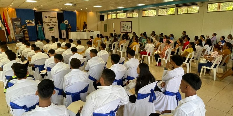 ¡Por amor a Nicaragua! Centro Tecnológico Padre Teodoro Kint, El Viejo celebra graduación de Educación Técnica