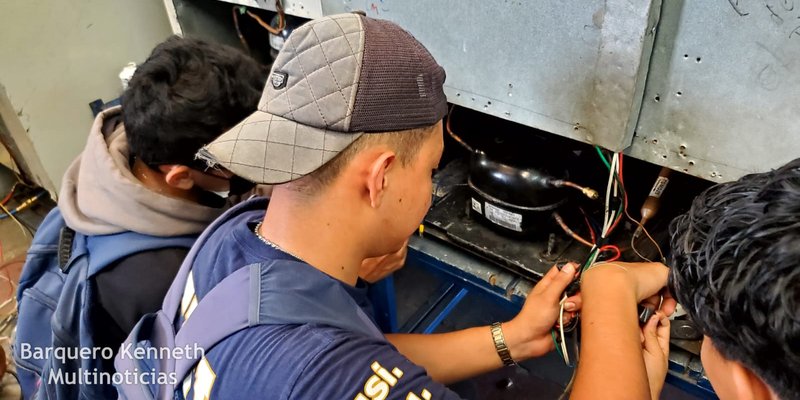 Estudiantes del Instituto Maestro Gabriel exploran las Oportunidades de Formación en la Educación Técnica